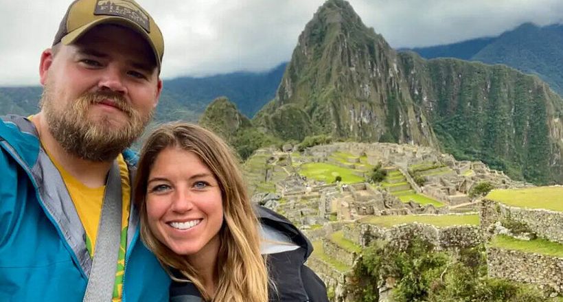 Cặp đôi bay đến 7 lục địa để hẹn hò