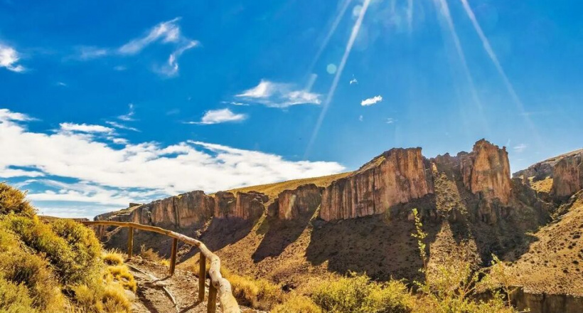 Cueva de las Manos – hang động của những bàn tay ở Argentina