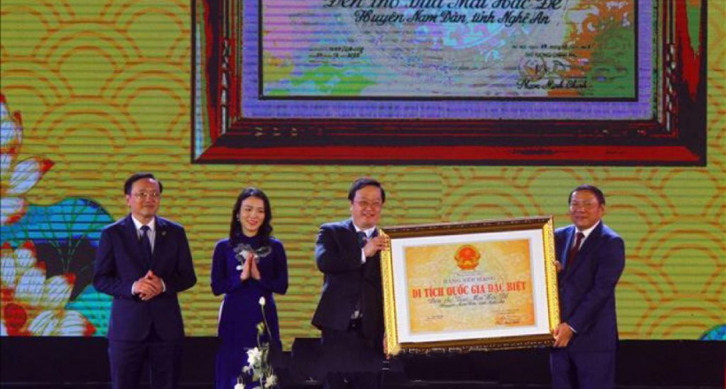 Trang trọng Lễ kỷ niệm 1310 năm khởi nghĩa Hoan Châu và Khai hội Lễ hội Đền Vua Mai