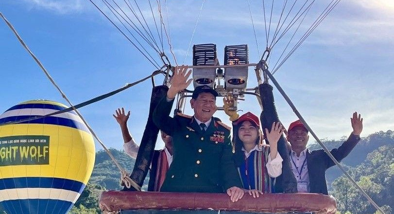 Kon Tum: Lễ hội Khinh khí cầu bay về đại ngàn