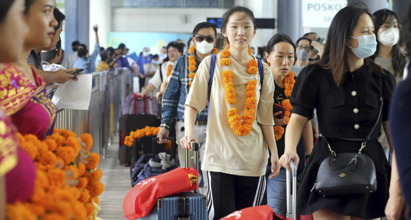 Du lịch Trung Quốc gặp khó khi dân đổ xô đi nước ngoài