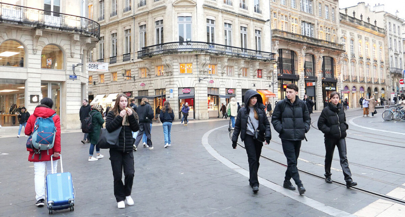 900.000 đồng dạo chơi khắp các địa danh Bordeaux ở Pháp