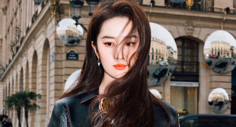 Lưu Diệc Phi bên dàn sao châu Á ở tuần thời trang