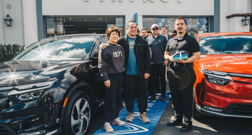 VinFast bàn giao lô xe VinFast VF8 tới tay khách hàng Mỹ