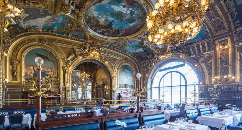 Nhà hàng Le Train Bleu hơn 120 tuổi như cung điện ở Paris