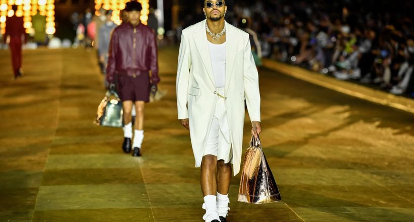 Louis Vuitton Menswear Xuân Hè 2024 tinh thần Pharrell Williams