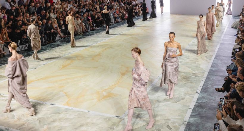 Fendi Couture Thu Đông 2023 - Tìm kiếm sự thanh lịch trong sự đơn giản