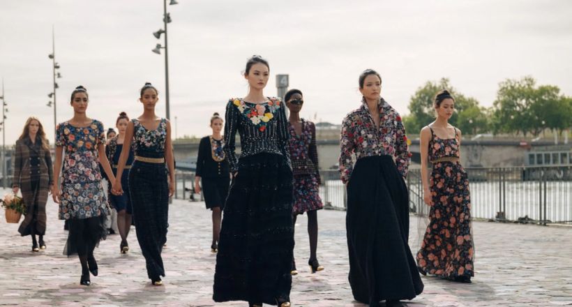 CHANEL Haute Couture Thu Đông 2023 tôn vinh vẻ đẹp thanh lịch, tinh tế