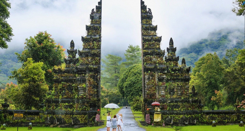 Khám phá tour du lịch Bali từ cổng trời Handara đến đền nước Ulun Dan