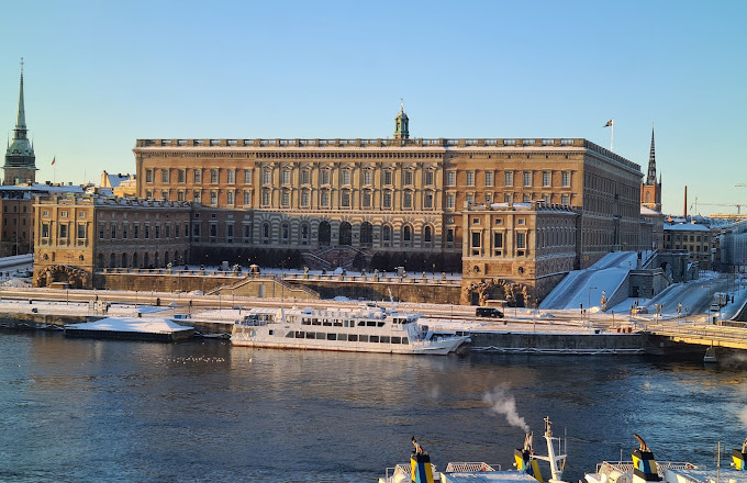 Tham quan Cung điện Hoàng gia Stockholm Thụy Điển lâu đời nhất châu Âu