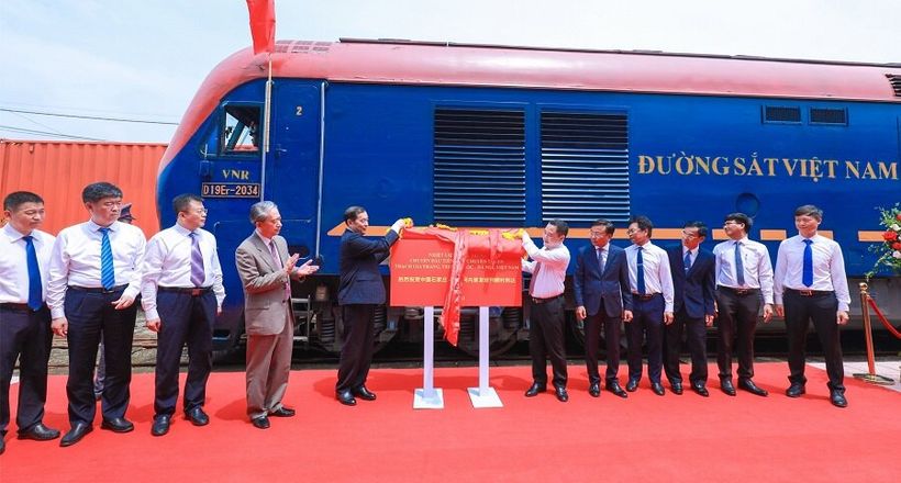 VNR tổ chức lễ đón chuyến tàu đầu tiên chuyên tuyến Thạch Gia Trang (Trung Quốc) – Yên Viên (Việt Nam)