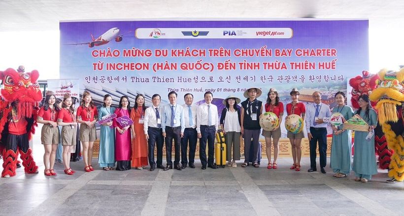 Vietjet tưng bừng chào đón chuyến bay thẳng đầu tiên kết nối Huế với Seoul (Hàn Quốc)
