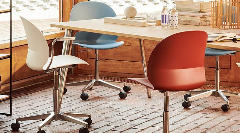 Những mẫu ghế nhựa tái chế đa năng thân thiện với môi trường