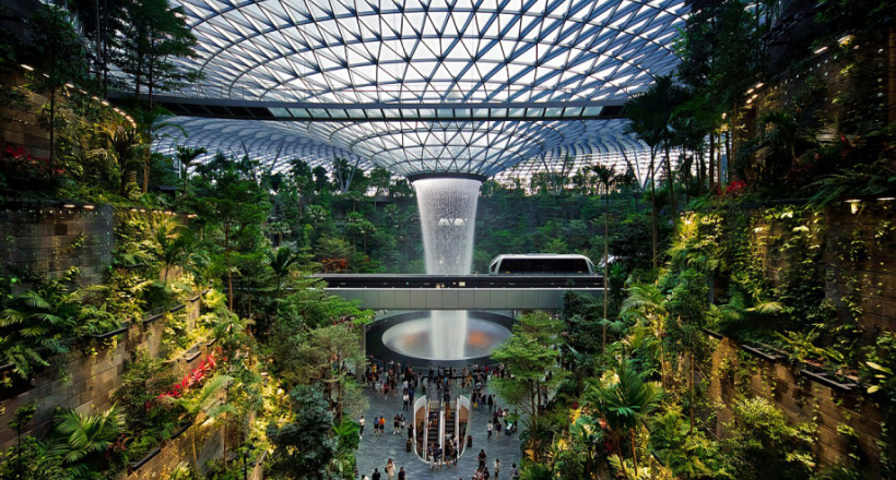 Tại sao sân bay Changi Singapore là sân bay tốt nhất thế giới? Những điều bạn cần biết