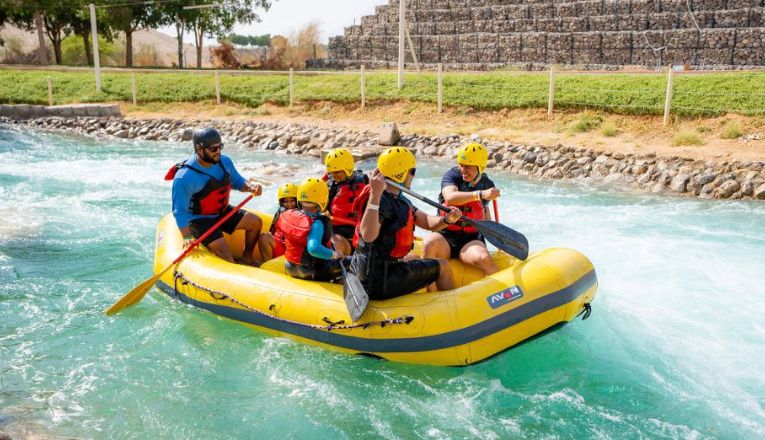 Dòng sông nhân tạo giữa sa mạc UAE