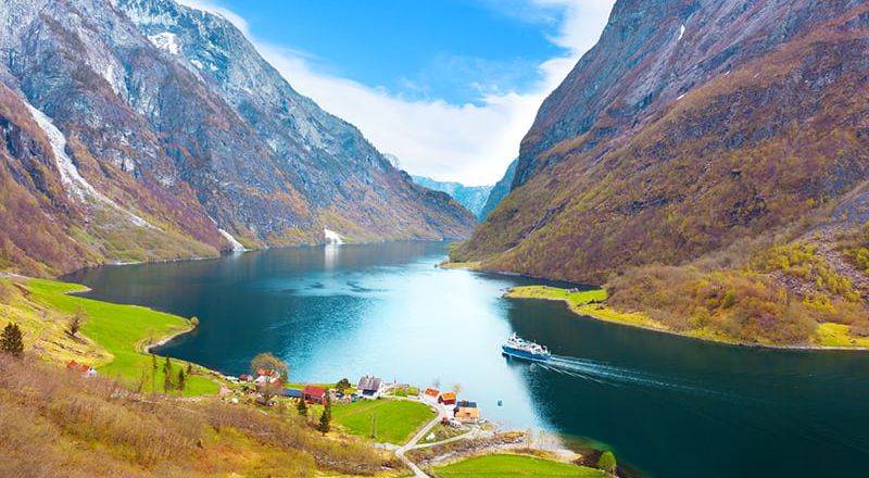Vịnh Nærøyfjord – Vịnh biển hẹp nhất thế giới ở Na Uy