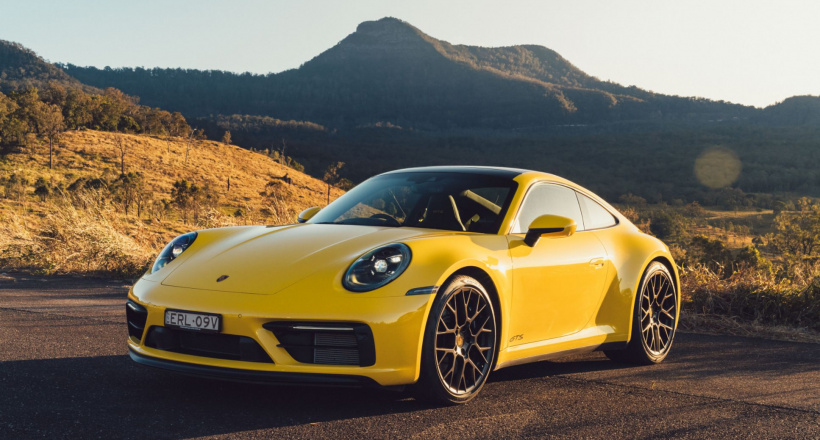 Nhu cầu của giới siêu giàu thúc đẩy doanh thu của Porsche ?