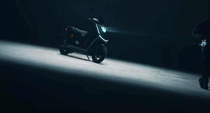 Xe máy điện Trung Quốc Yadea F200 được đồng thiết kế bởi Porsche, mạnh 14,7 mã lực
