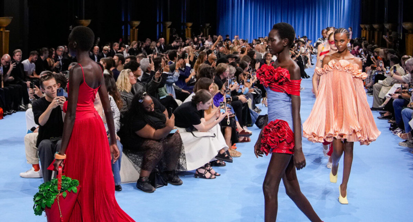 Show diễn Balmain Xuân Hè 2024 diễn ra thuận lợi sau việc bị đánh cắp