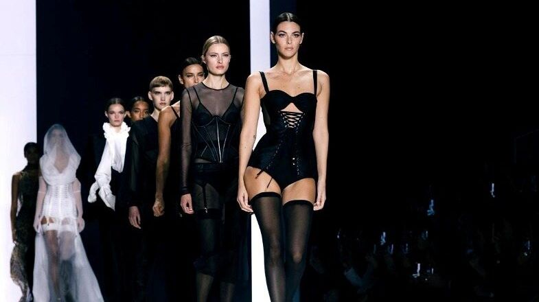 Dolce&Gabbana Xuân Hè 2024 vẻ đẹp cốt lõi gắn liền với mã DNA