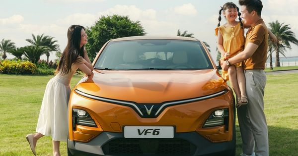 VinFast VF 6 chính thức ra mắt, giá từ 675 triệu đồng, nhận cọc từ 20/10