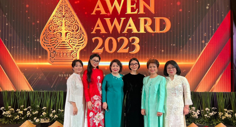 Bà Lê Hồng Thuỷ Tiên nhận giải Nữ doanh nhân ASEAN tại AWEN AWARD 2023