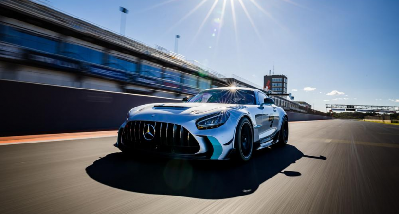 Vạn lý tốc độ - hơi thở của mãnh thú Mercedes-AMG GT2 697 mã lực