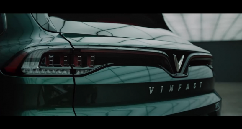 VinFast đăng đoạn video ngắn khiến dân mạng Việt và quốc tế choáng: Cứ ngỡ đang xem phim hành động