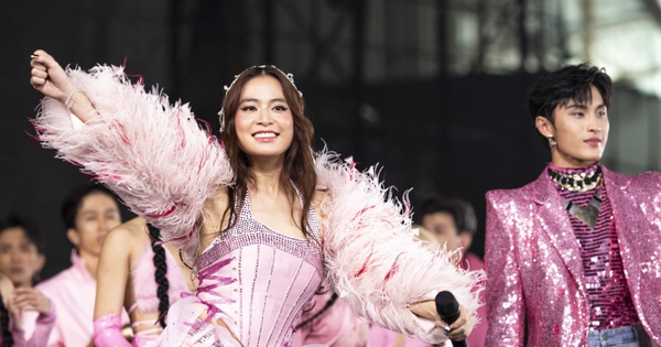 Hoàng Thùy Linh xác nhận ra mắt phim về Vietnamese Concert