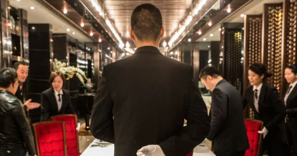 Một công việc được NTK Thái Công nhắc đến trên livestream: Thu nhập lên đến cả trăm triệu đồng/tháng nhưng nghe yêu cầu choáng váng