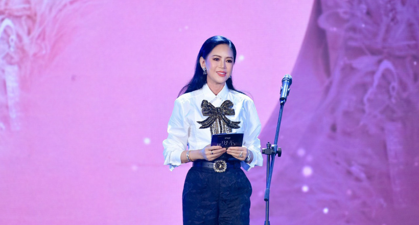 Doanh nhân Lê Hồng Thủy Tiên cuốn hút trong mọi khoảnh khắc tại Đẹp Awards 2023