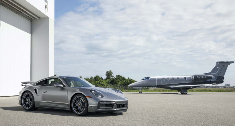 Porsche và Embraer: Sự kết hợp hoàn hảo của siêu xe 911 Turbo S và máy bay Phenom 300E