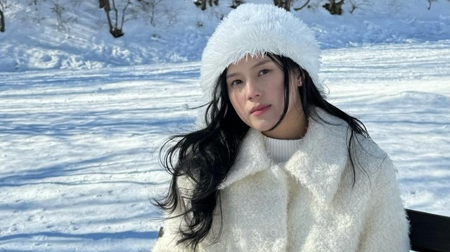 Dàn WAGs đỉnh nhất Việt Nam khoe ảnh mùa đông 'mười phân vẹn mười'