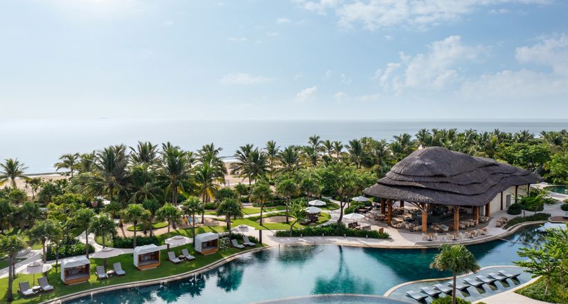 Kỳ nghỉ ý nghĩa mùa lễ hội "Seasonal Wonders" tại New World Hoiana Beach Resort