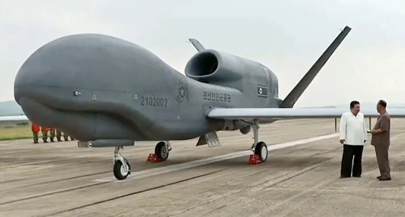 Triều Tiên khoe 2 mẫu UAV giống "Ác điểu" và "Thần chết" của Mỹ