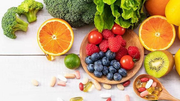 Uống vitamin C cùng thứ này giúp tổng hợp collagen gấp nhiều lần, chị em không biết để làm đẹp đón Tết quả là đáng tiếc