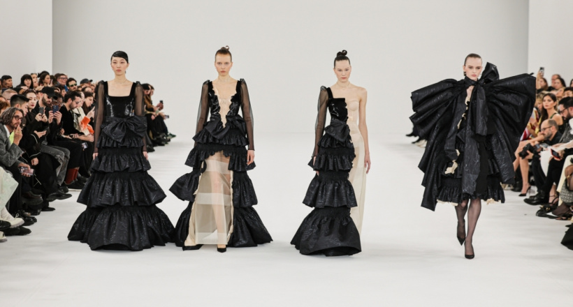 BST Viktor & Rolf Haute Couture SS24: Thành quả của sự hỗn loạn trong tâm trí