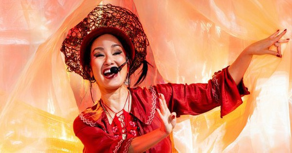 Chị đẹp Hồng Nhung hát sai lời?