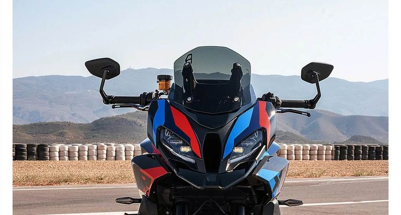 BMW giới thiệu M 1000 XR hoàn toàn mới và S 1000 XR