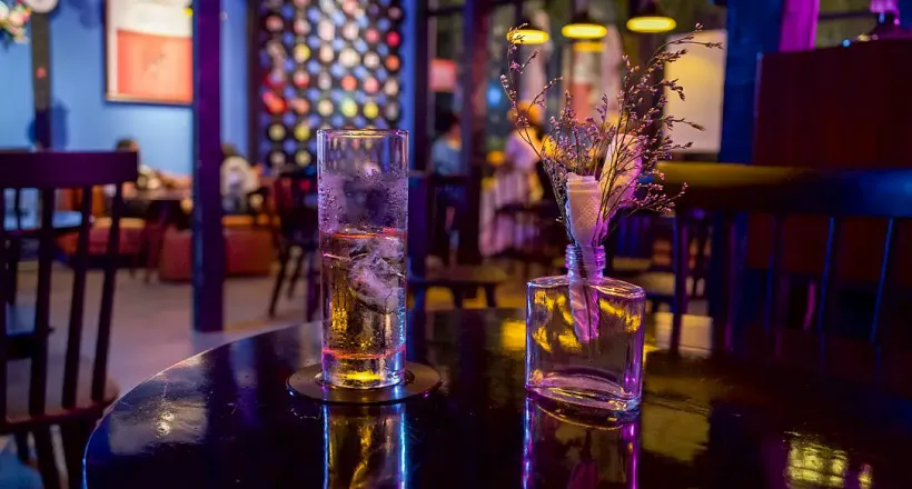 Nhâm nhi cồn, nghe đĩa than cùng Montauk Bar và LP Club