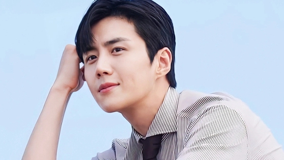 Công bố thời điểm tài tử Kim Seon Ho đến Việt Nam