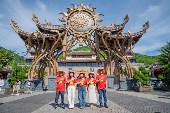 Đà Nẵng: Ba Na Hills sáng tạo nhiều món ăn mang hình cờ Tổ quốc dịp 2/9