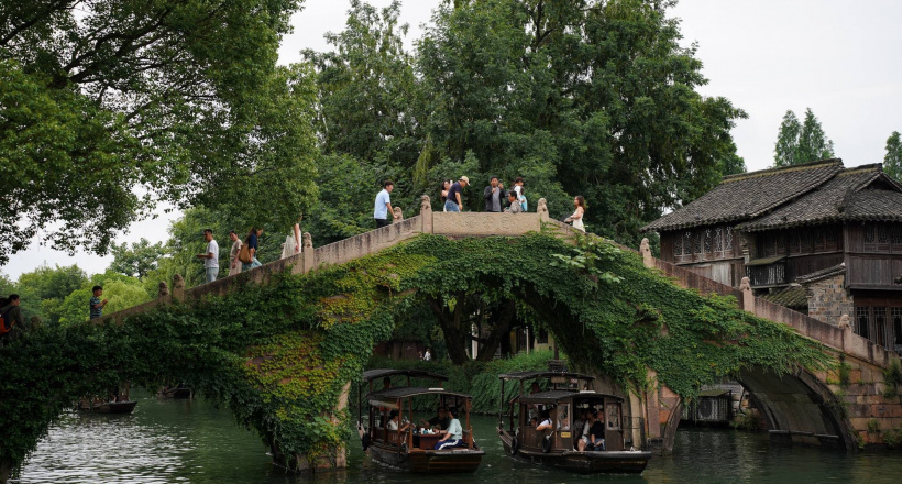 Xuýt xoa trước vẻ đẹp cổ kính ngàn năm tuổi của Ô Trấn, Trung Quốc