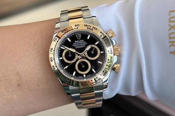 Đánh giá đồng hồ Rolex Daytona 126503 mặt số đen