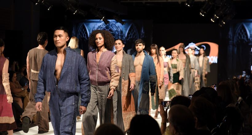 Hồn Việt trong BST "Mountain Dream" của La Phạm tại London Fashion Week 2024