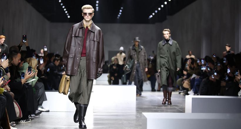 Fendi Thu Đông Nam 2024: Bản giao hưởng giữa nét mộc mạc đồng quê & dấu ấn đô thị