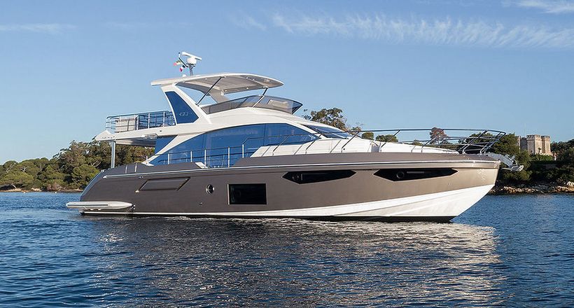 Azimut 60 Flybridge - siêu phẩm du thuyền mang phong vị biển xanh