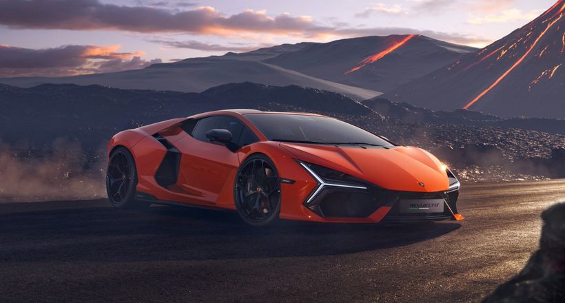 Trình làng siêu xe thể thao Lamborghini Revuelto V12 HPEV đầu tiên tại Việt Nam