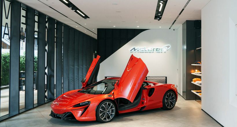 Kỷ niệm chặng đường 60 năm phát triển, McLaren giới thiệu siêu xe không số lùi Artura