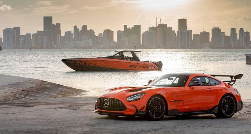 Cigarette Racing kết hợp Mercedes-AMG trong mẫu Nighthawk 41 mới
